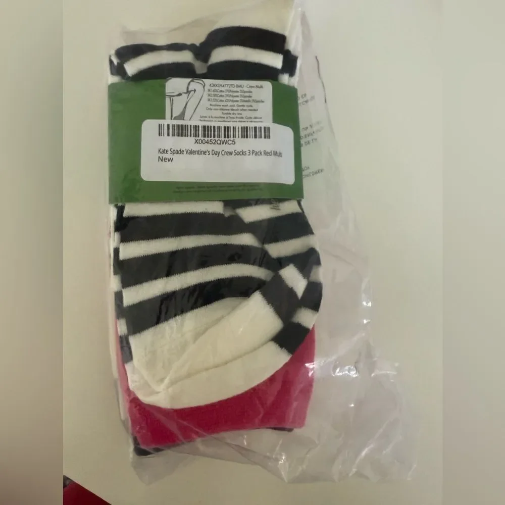 Kate Spade New York Valentine's Day Crew Socks 3 Pack Red Multi NWT